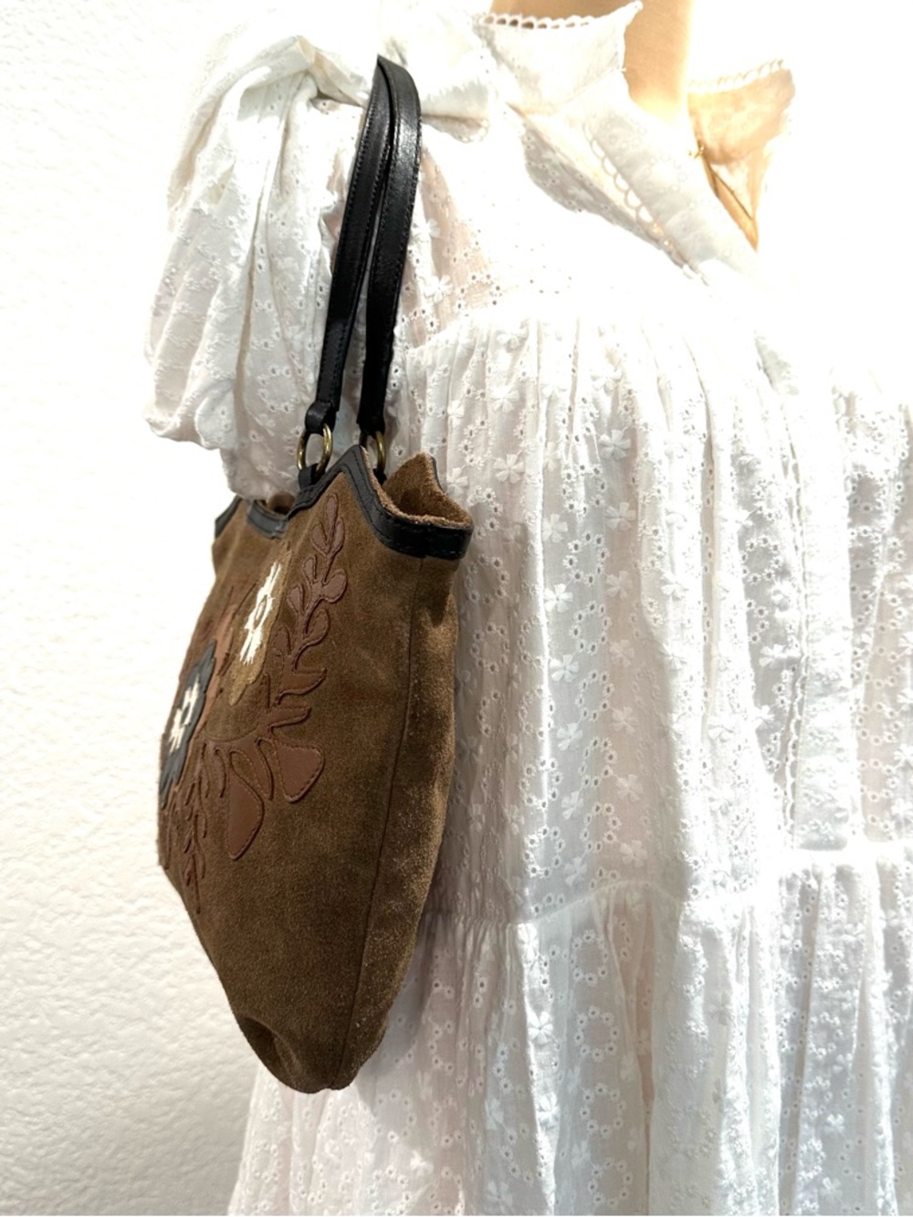 Vintage Y2K Boho Brown Suede Shoulder Bag Leather Flower accents Art to Wear Med - Picture 3 of 12